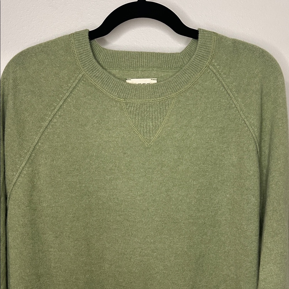 NWT AE77/American Eagle Outfitters Unisex Cashmere Green Crew Neck Sweater